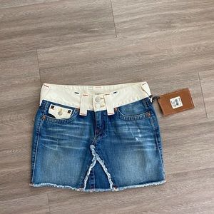 *NEW* True Religion “Bobby” denim skirt size 28